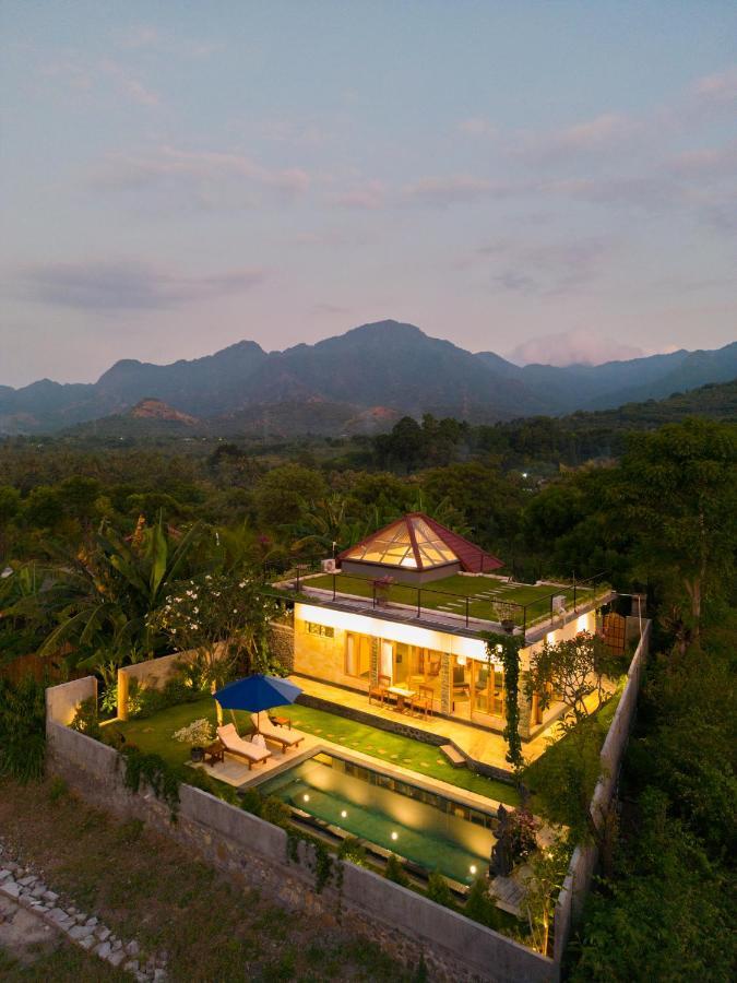 Villa Ambara Sumberkima Banyuwedang Exterior photo