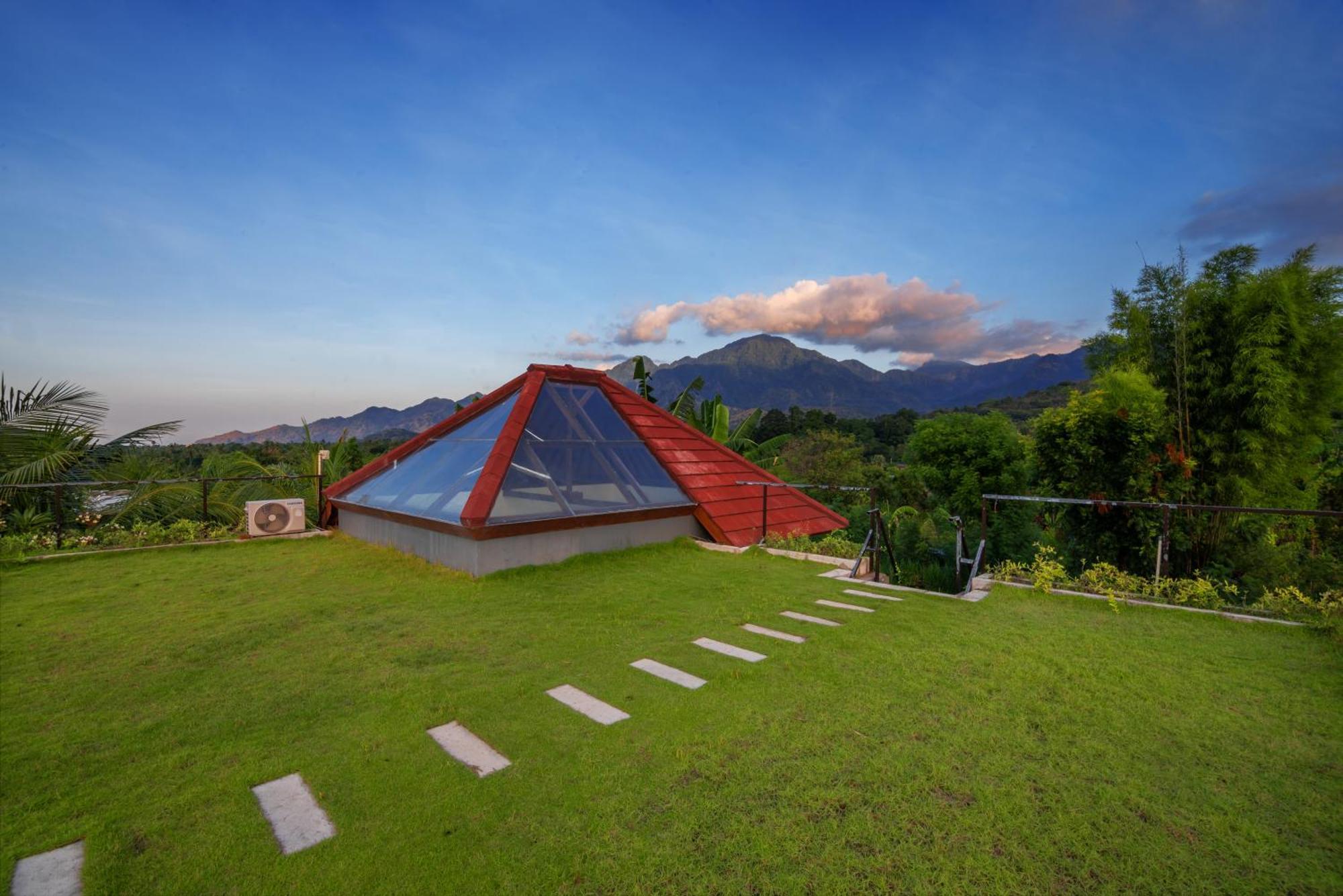 Villa Ambara Sumberkima Banyuwedang Exterior photo